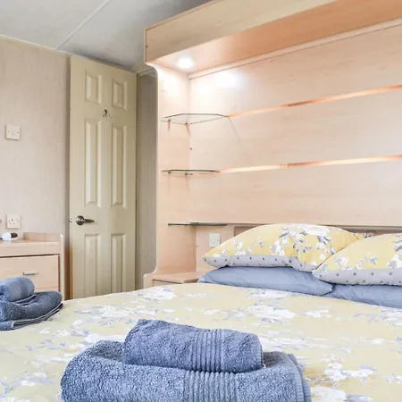 Ruans Roost Holiday home *